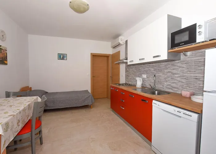 Oleandra Apartment Mandre